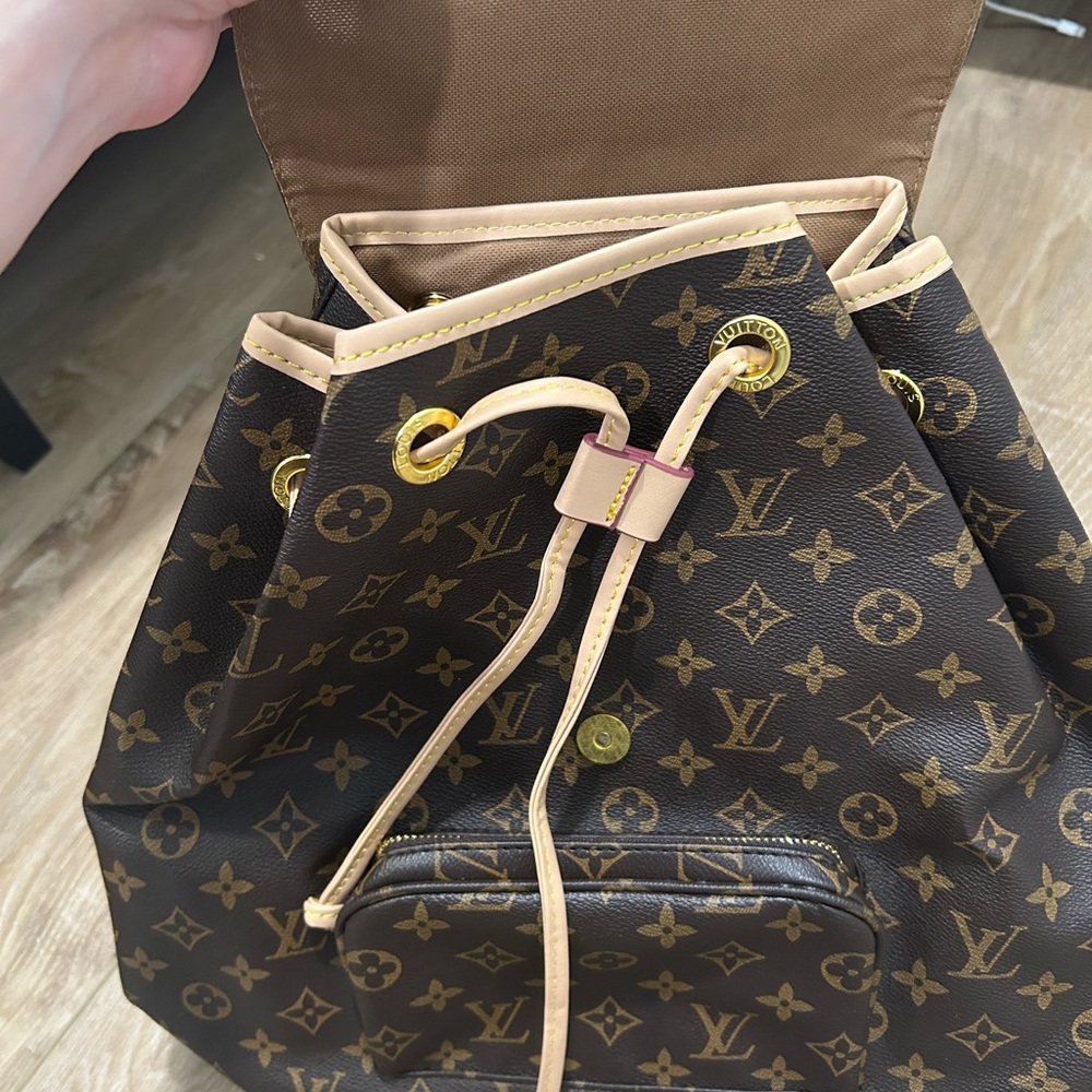 Louis Vuitton Replication Montsouris GM full sized Backpack - Picture 5 of 11